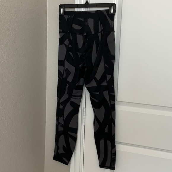 Athleta Tenacity 7/8 Tight - Picture 3 of 8